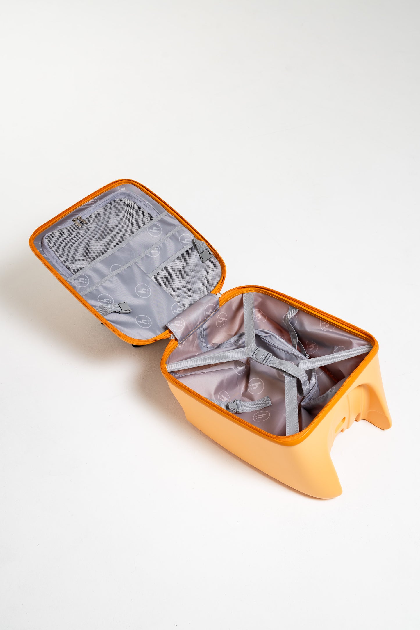 hupe™ Explorer ride-on luggage